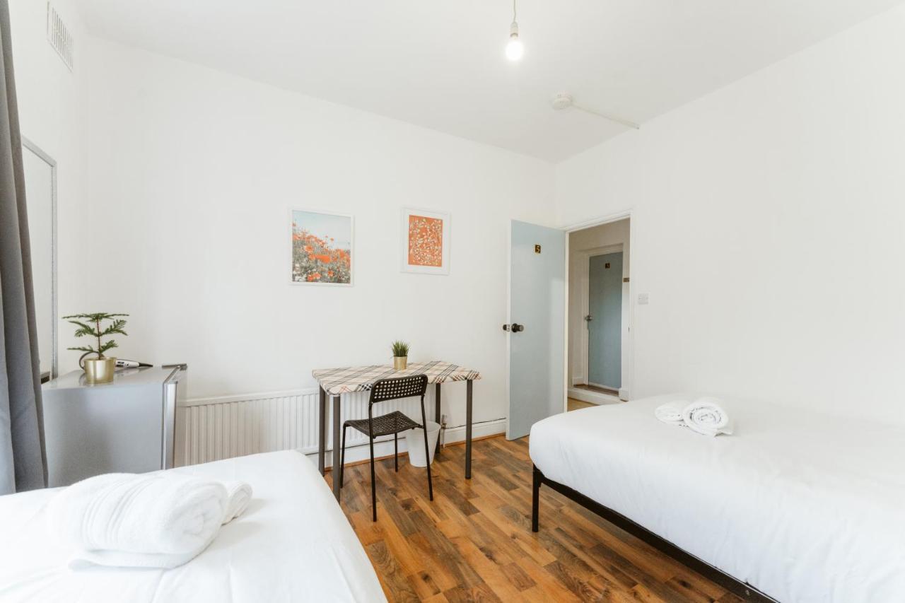 Upton Park Bedrooms 25 Min To Central لندن المظهر الخارجي الصورة