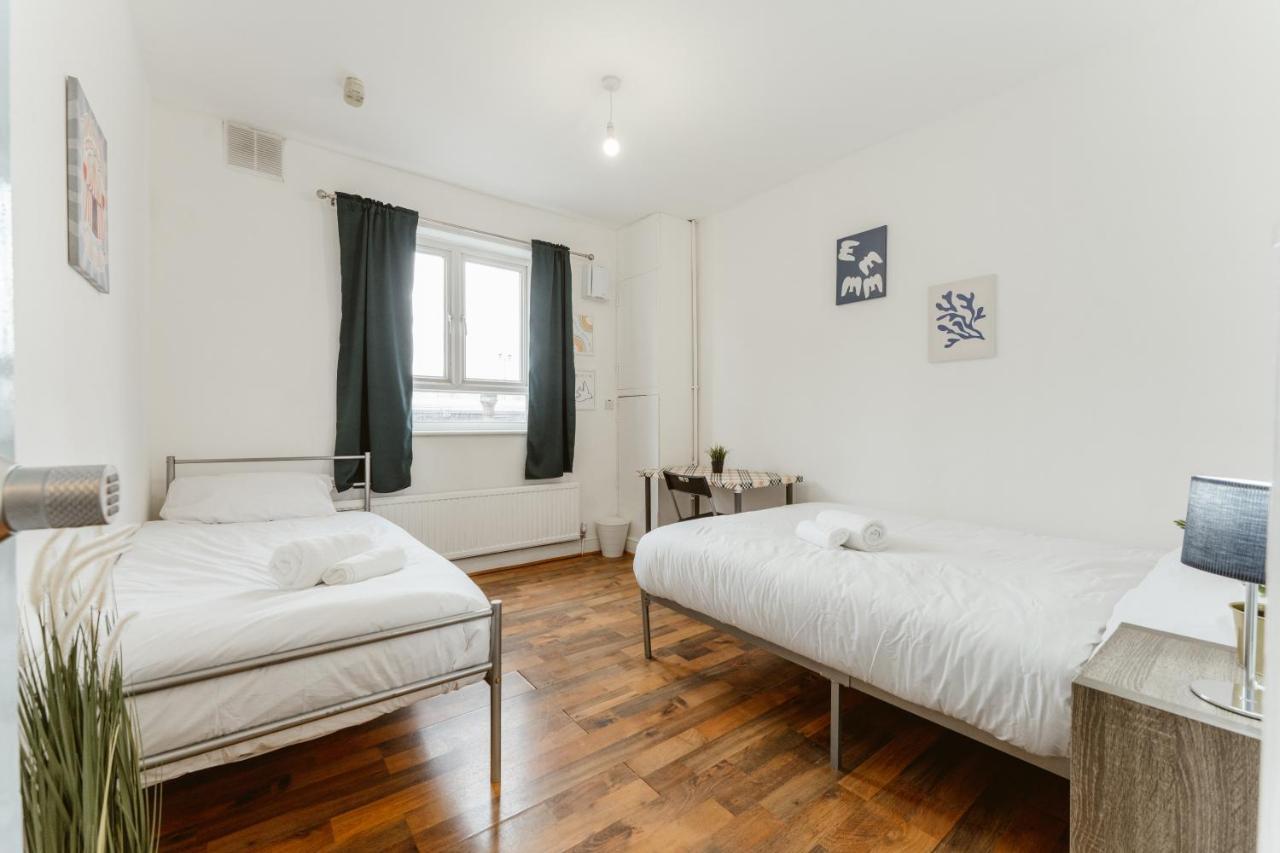 Upton Park Bedrooms 25 Min To Central لندن المظهر الخارجي الصورة
