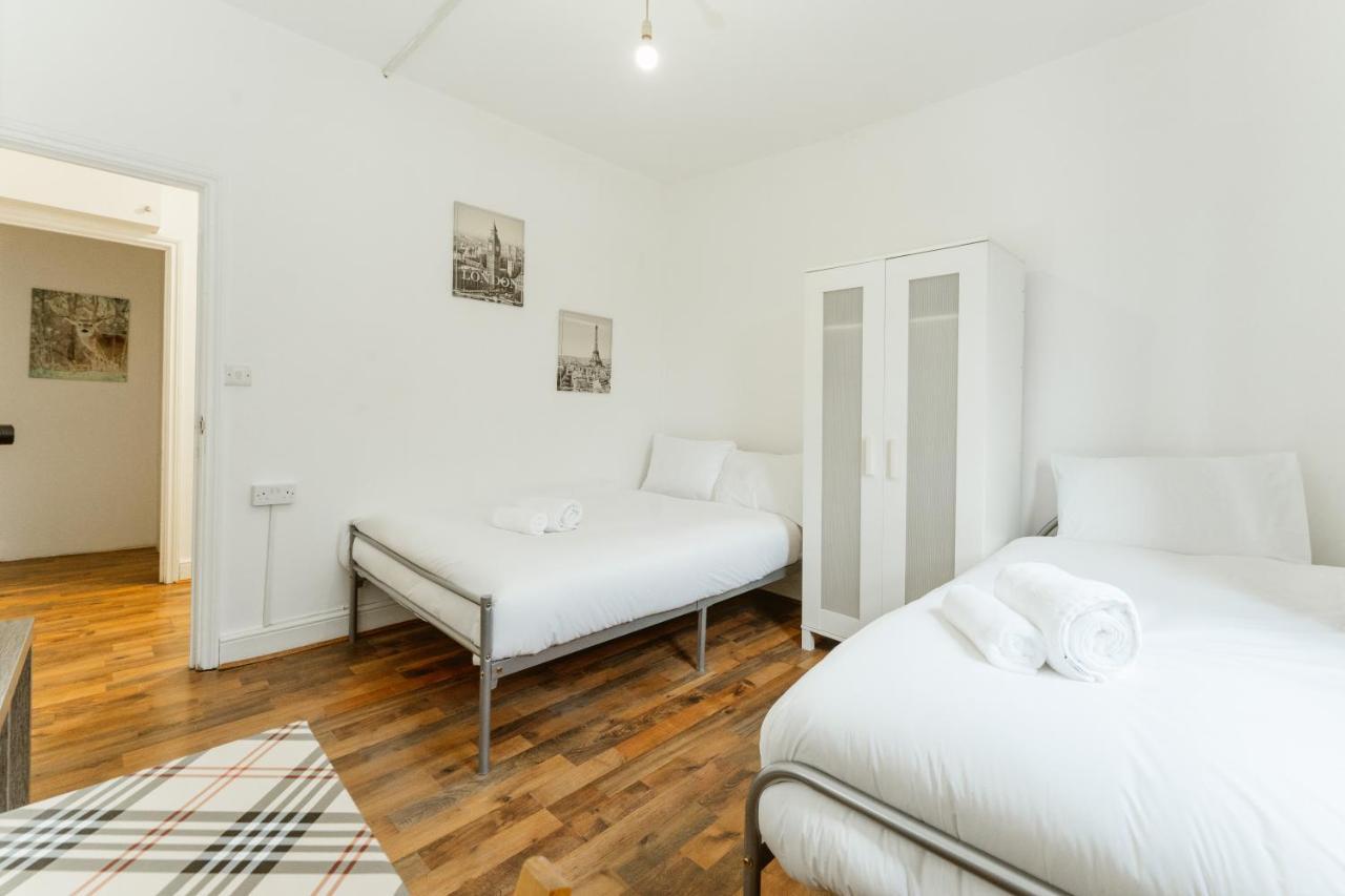 Upton Park Bedrooms 25 Min To Central لندن المظهر الخارجي الصورة