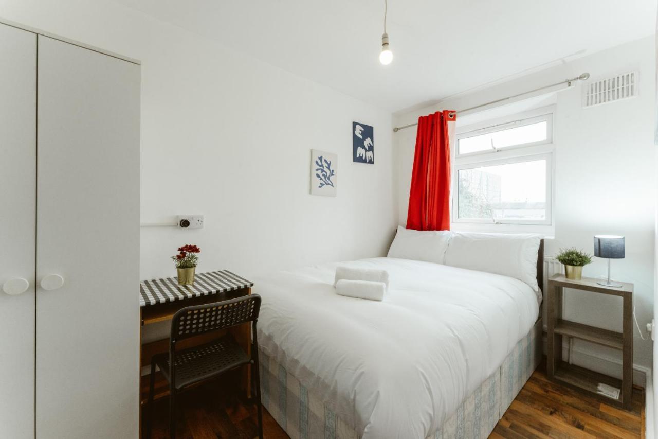 Upton Park Bedrooms 25 Min To Central لندن المظهر الخارجي الصورة