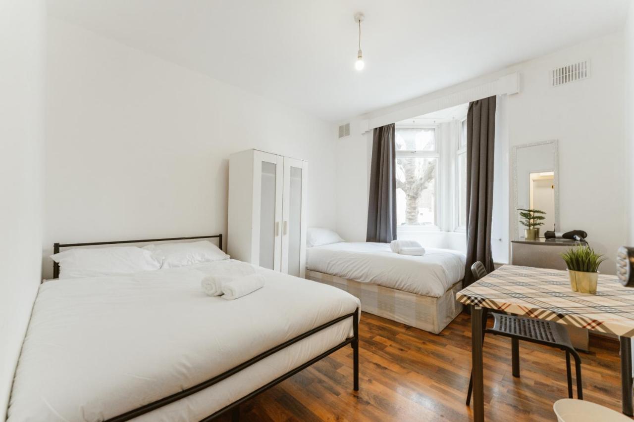Upton Park Bedrooms 25 Min To Central لندن المظهر الخارجي الصورة